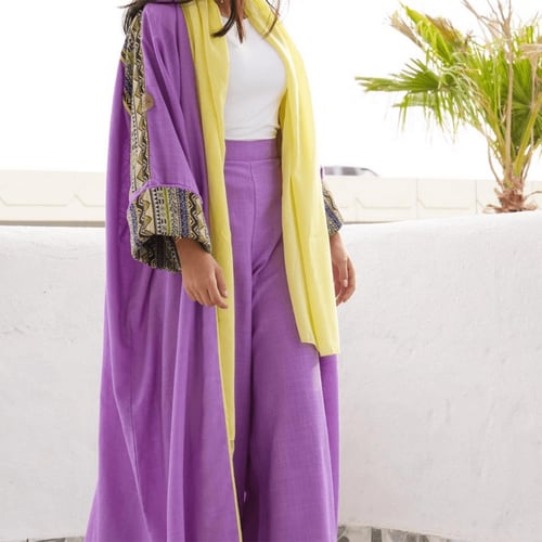 عباية لنن بلون بنفسجي و تصميم واسع