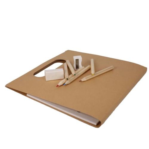 مجموعة تلوين للأطفال ● تحتوي على 30 ورقة تلوين ● 6...