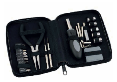 مجموعة ادوات مكونة من 22 قطعة في حافظة جلدية سوداء