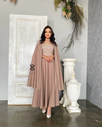 فستان بيج بـقصه اكمام مميزه