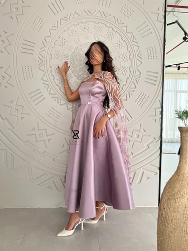 فستان موف بتفاصيل ورد مميز