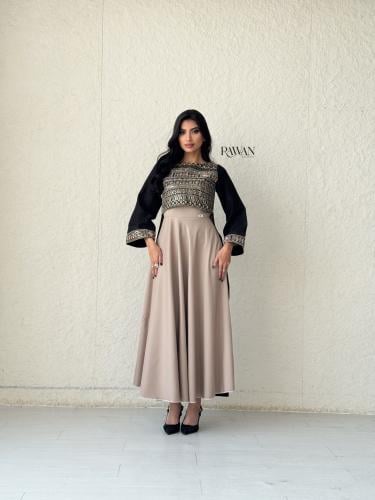 فستان لحمي بقطعتين