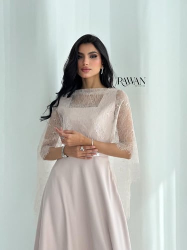 فستان دانتيل أنيق