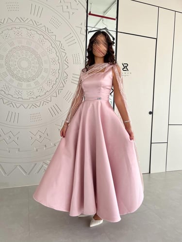 فستان وردي ميكادو بـ اكمام شك