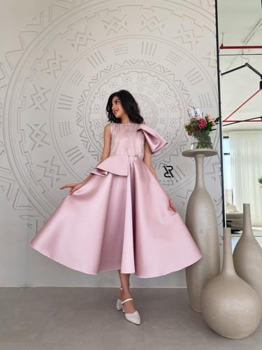 فستان وردي مميز