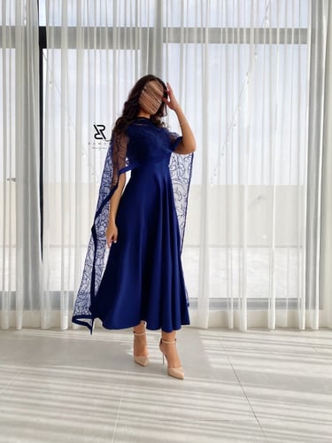 فستان كحلي مطرز