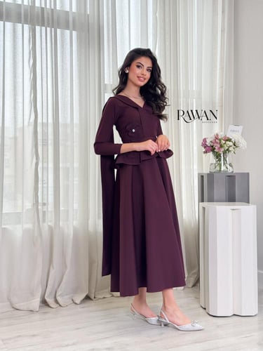 فستان بورغندي بتفاصيل ورد