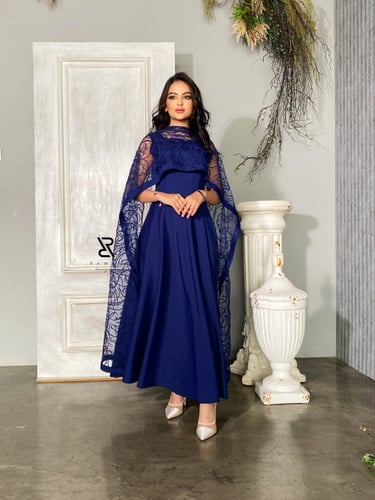 فستان كحلي مطرز