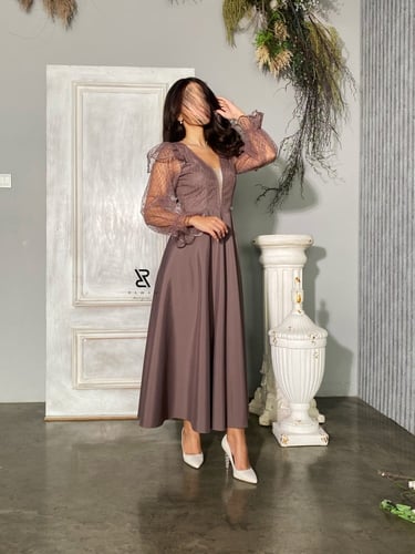 فستان انيق باكمام مطرزه