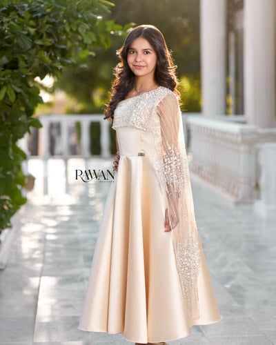 فستان بيج ميكادو مع شك