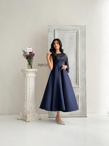 فستان كحلي ميكادو مع شك