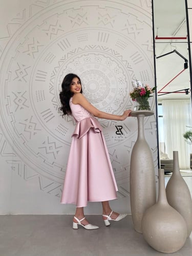 فستان وردي مميز