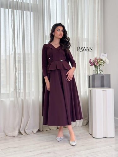 فستان بورغندي بتفاصيل ورد