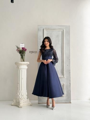 فستان كحلي ميكادو مع شك