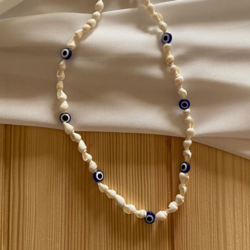 تشوكر عين زرقاء وصدف