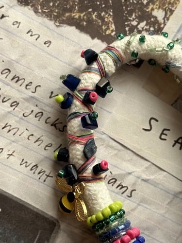 ميدالية مطرزة 15