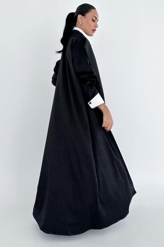 تسليم فوري - عبايه جاكار اسود وقميص قطن ابيض متصل...