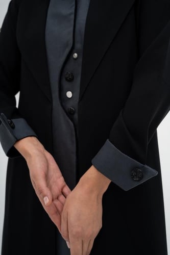 عبايه كريب أسود وقميص لنن#36