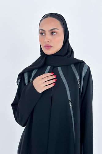 عبايه كريب كوري اسود بقصات اخضر مموج وشك احجار #60...