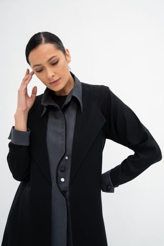 عبايه كريب أسود وقميص لنن#36 تسليم فوري