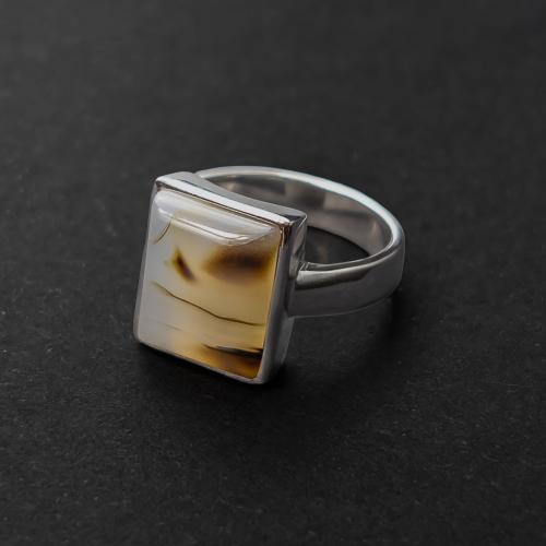 خاتم عقيق طبيعي ملكي – فضة 925