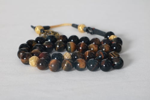 سبحة عين النمر البني