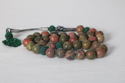 سبحة حجر يونيكايت