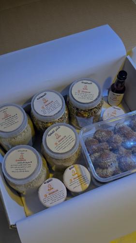 Royal postpartum box
