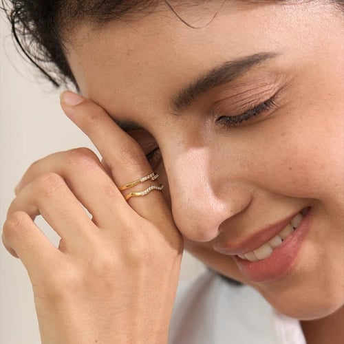 Waves Zirconia Ring in 18K Gold Plated