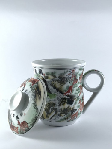 كوب شاي مكون من 3 قطع مزخرف بصورة الغزال