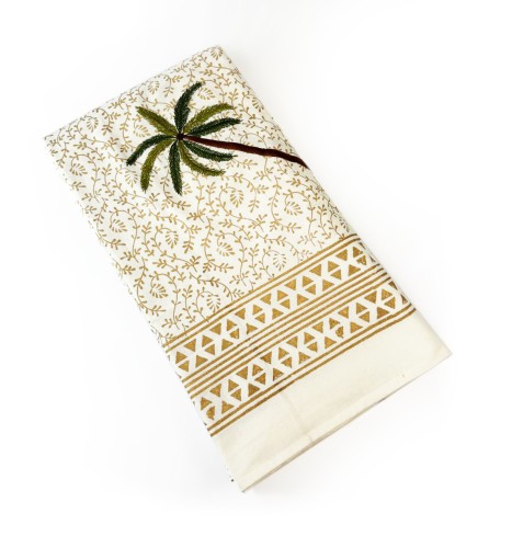 مفرش طاولة - بيج بذهبي مطرزه بالنخل يدوي - مكينة