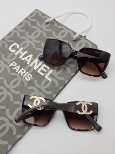 نظارة نسائي ماركة شانيل طبق الاصل مع جميع الملحقات