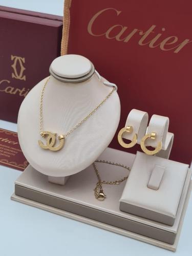 طقم سلسال وحلق ماركة كارتير مع علبه وكيس الماركه