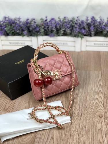 شنطة ماستر كوالتي ميني من شانيل مع العلبة