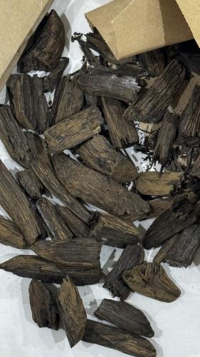 عود كمبودي أصلي فاخر