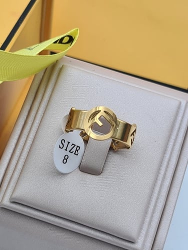 خاتم من ماركه فندي مع الملحقات -3