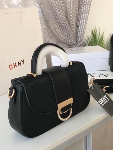 شنطة دكني هاي كوالتي مع ملحقات الماركةً