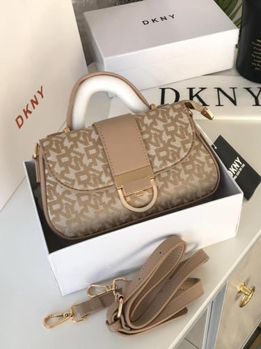 شنطة دكني هاي كوالتي مع ملحقات الماركةً