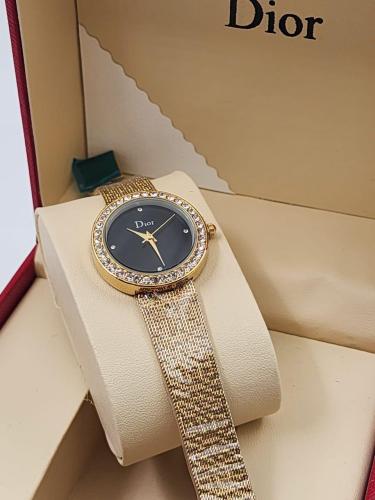 ساعة نسائية من ديور درجة اولى