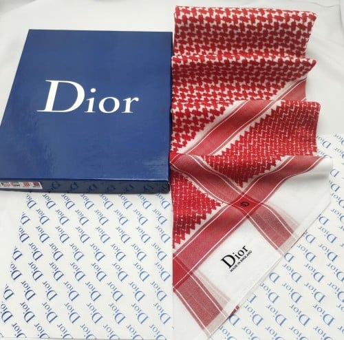 شماغ ديور احمر مع ملحقات الماركة