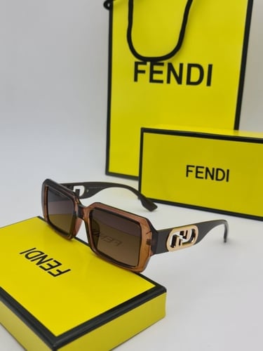 نظارة نسائي ماركة فندي اسود مع جميع الملحقات