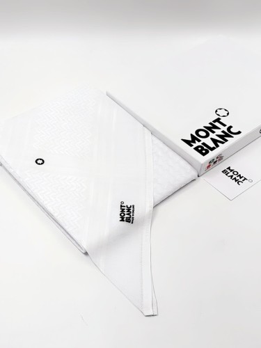 شماغ منتو بلانك ابيض مع ملحقات الماركة