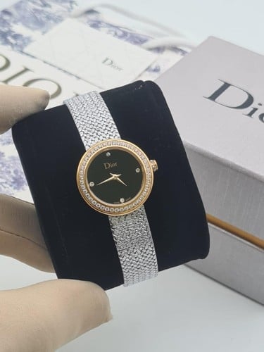 ساعات نسائي ماركة ديور درجه اولى مع الملحقات