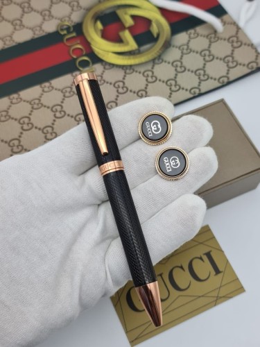 طقم_ رجالي. من قوتشي.. قلم و كبك.. مع الملحقات الم...