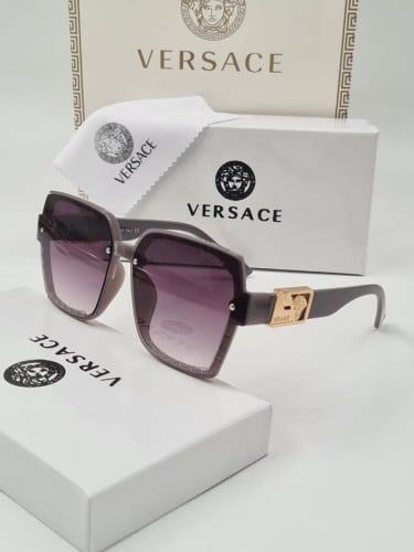 نظاره شمسية ماركة فرزاتشي مع الملحقات الماركة.