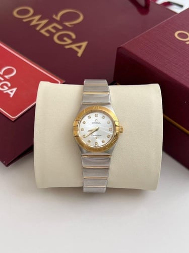 ساعه اوميقا درجه اولئ مع ملحقات الماركة