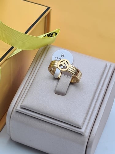 خاتم من ماركه فندي مع الملحقات -3