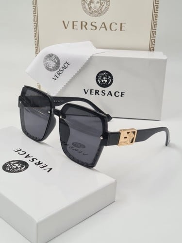 نظاره شمسية ماركة فرزاتشي اسود مع الملحقات.