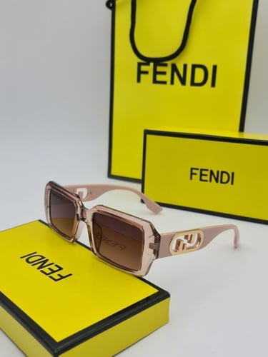 نظارة نسائي ماركة فندي معملحقات الماركة .