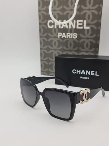 نظارة نسائي ماركة شانيل طبق الاصل مع جميع الملحقات